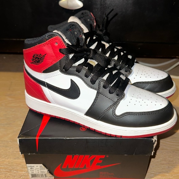 RETRO JORDAN 1 BLACK TOE 2014 RELEASE - Picture 1 of 5